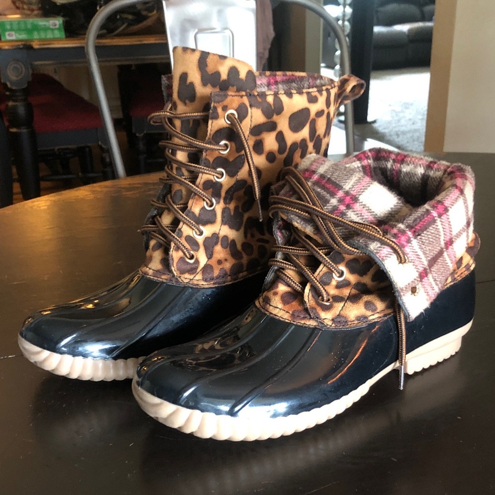 Yoki Leopard Women's Winter Boots with Plaid Lining Size10